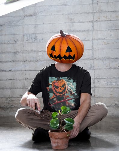 Slasher Jack!!!

Jack-O-Lantern as an antagonist in a retro Slasher movie.

Click the link in Bio @lynzorarts to find more an...