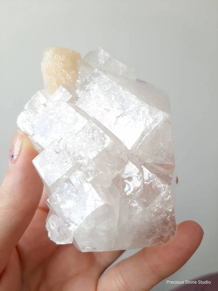 Lustrous apophyllite & stilbite product image (2)