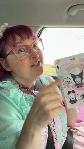 Chelsea surprised me with this adorable Jirai kei Sanrio blind box, and I can't wait to see which one is inside !! ⁠
⁠
Which ...