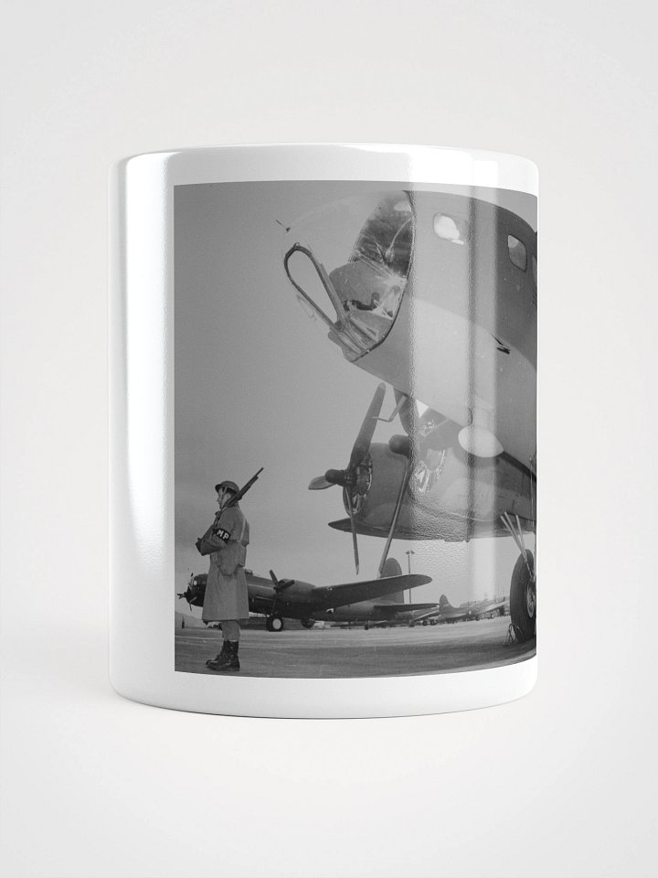 Flying Fortress (mug) product image (1)
