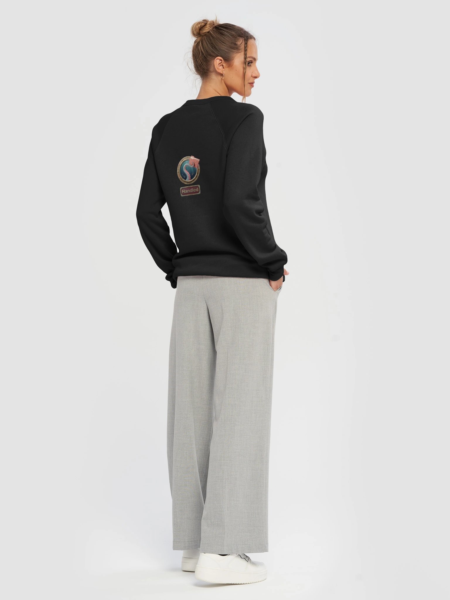 Anglerfish raglan sweatshirt product image (8)