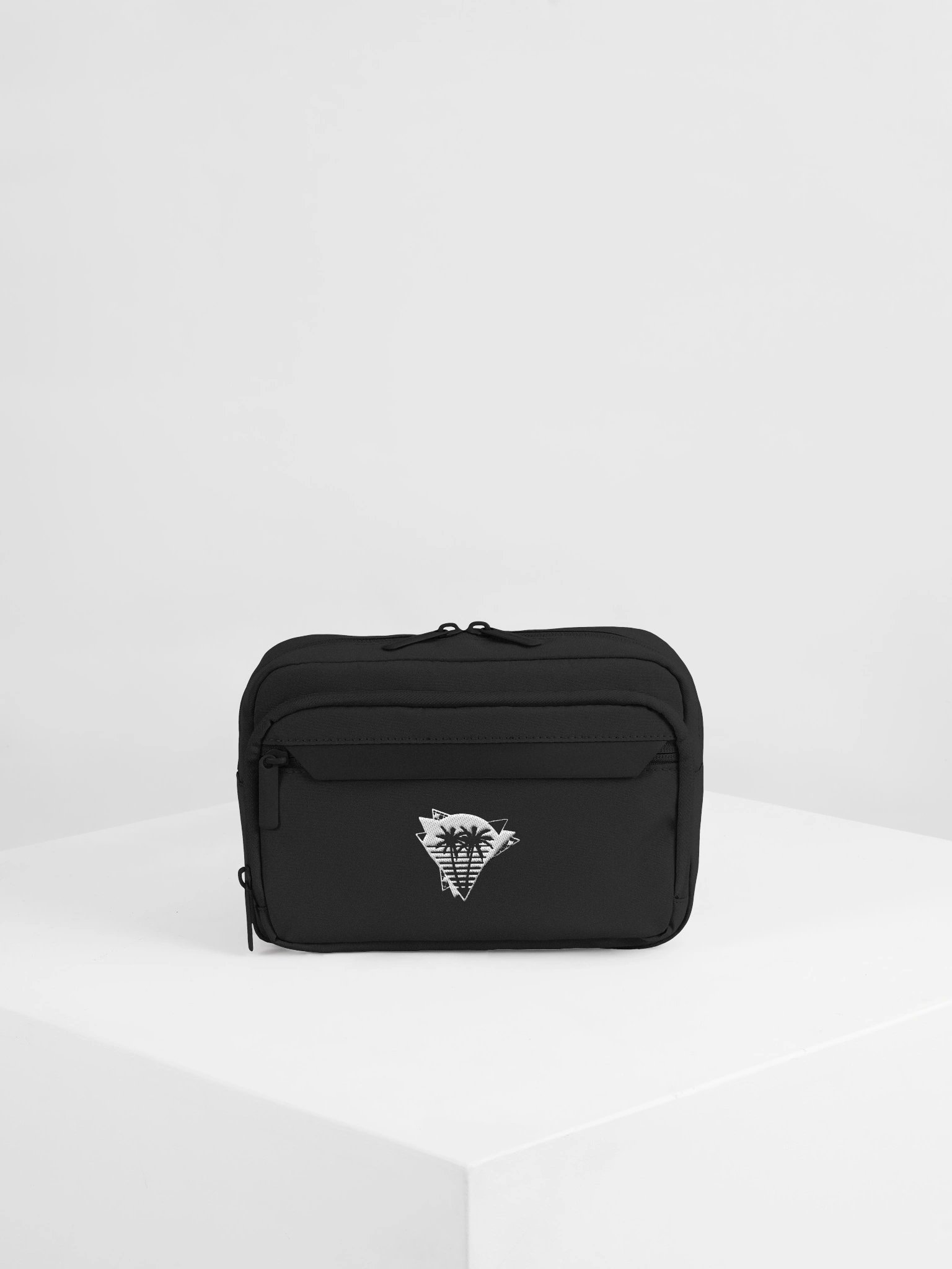 FUN ISLAND URBAN CROSSBODY BAG product image (1)