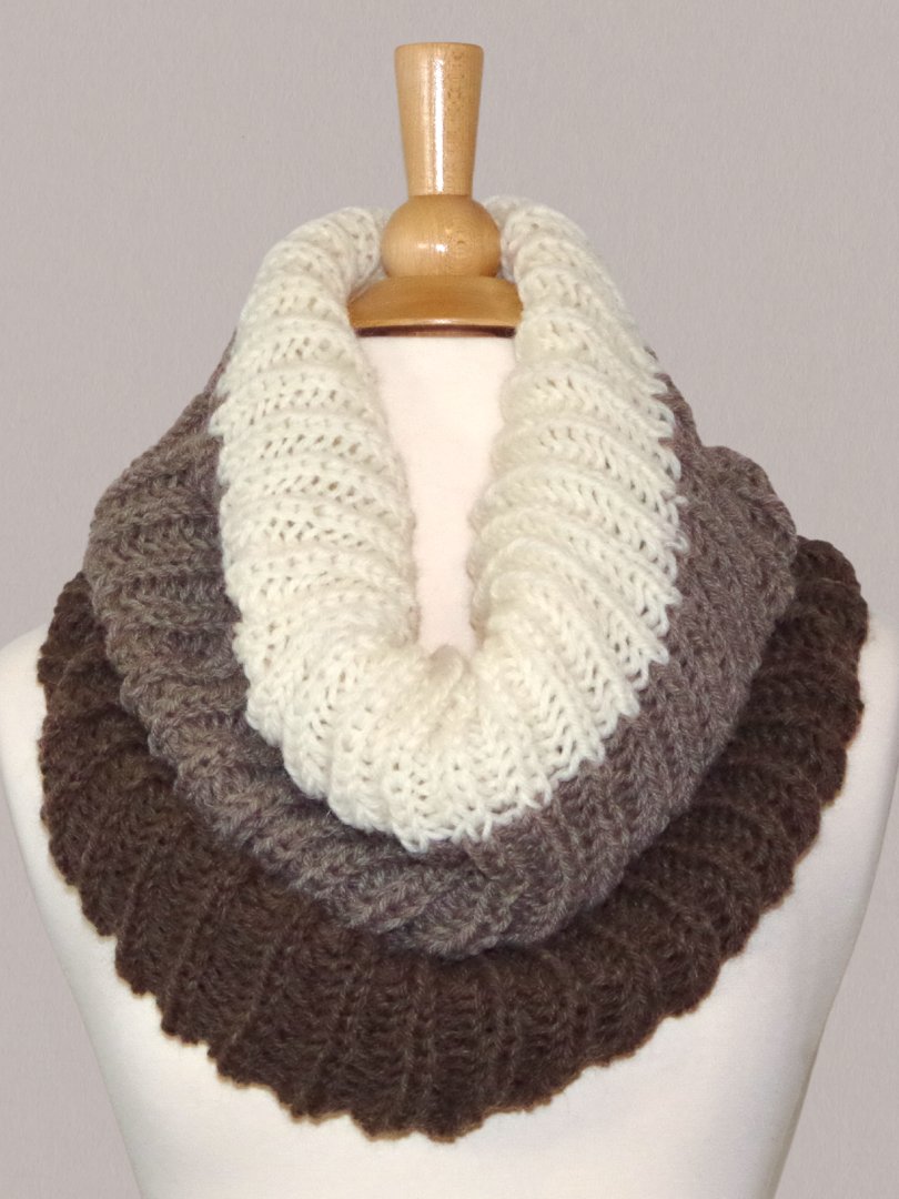 Chunky SHORTCUT Brioche Cowl - PDF Knitting Pattern & Video Tutorial product image (1)