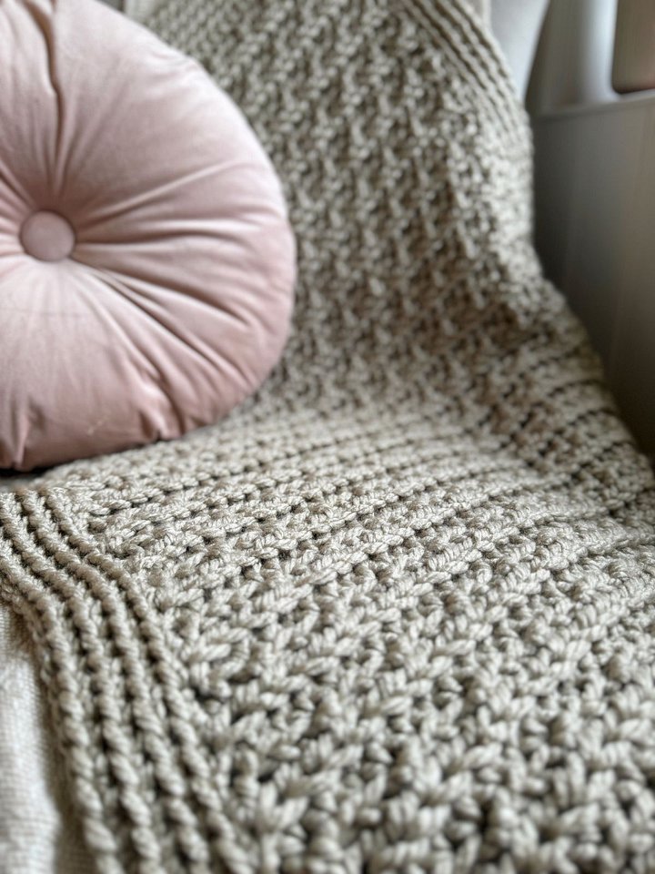 Mystical Chunky Crochet Blanket Pattern in 4 Sizes product image (2)