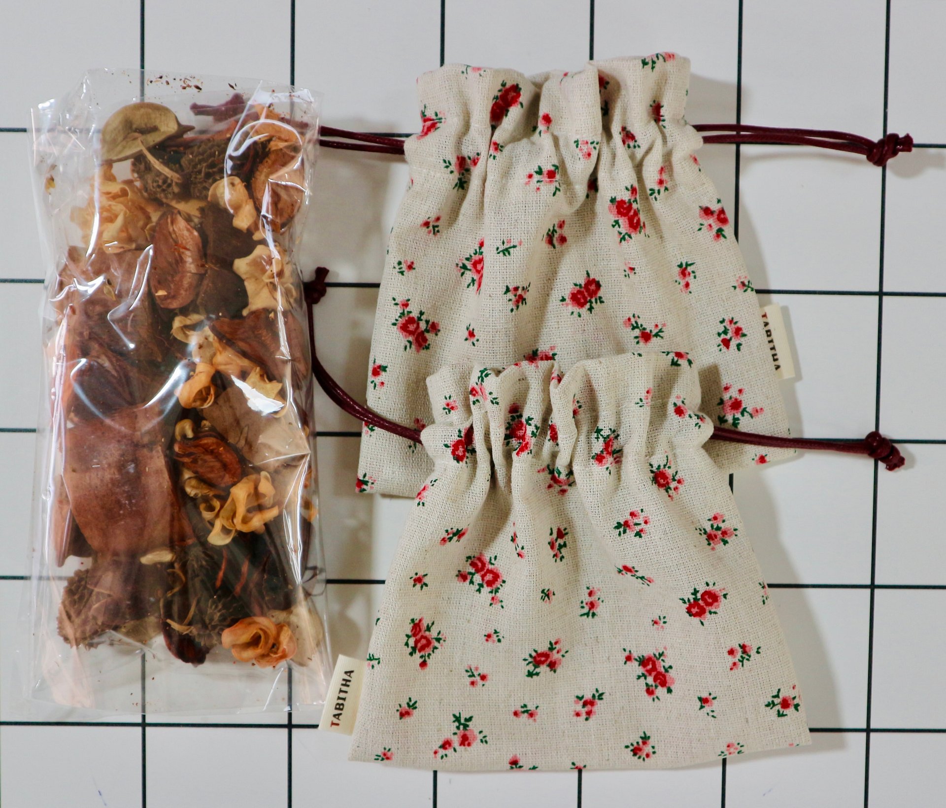 Aromatic Incense Sachet / Düftsäckchen product image (1)
