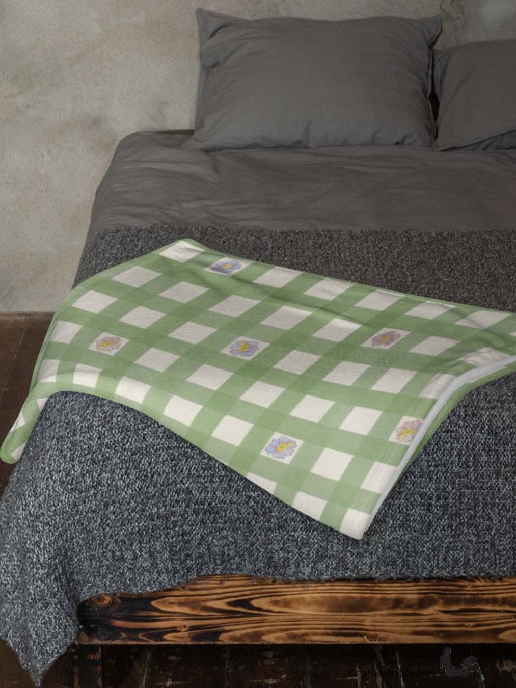 Flowers in Gingham Fleece Throw Blanket product image (8)