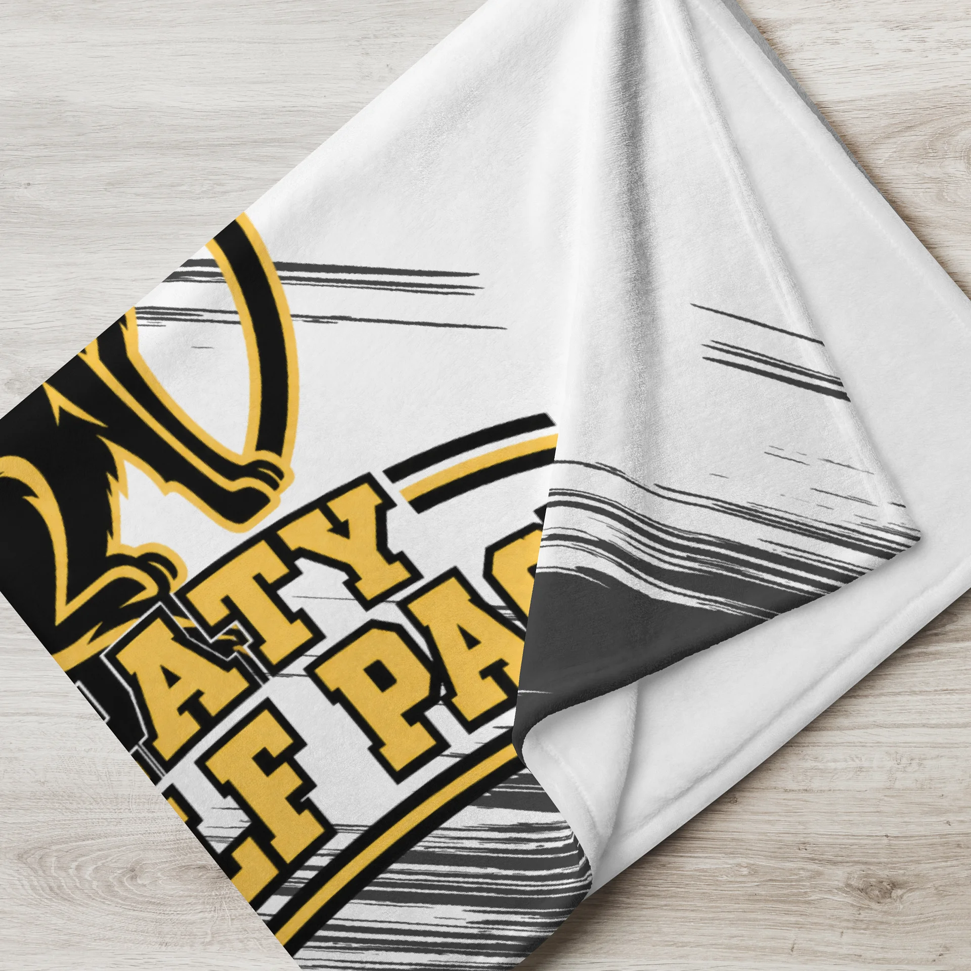 Katy Wolf Pack Throw Blanket (3 sizes) product image (2)