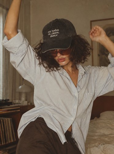 we have a very mature way of dealing with things.
em todos os casos, dance.