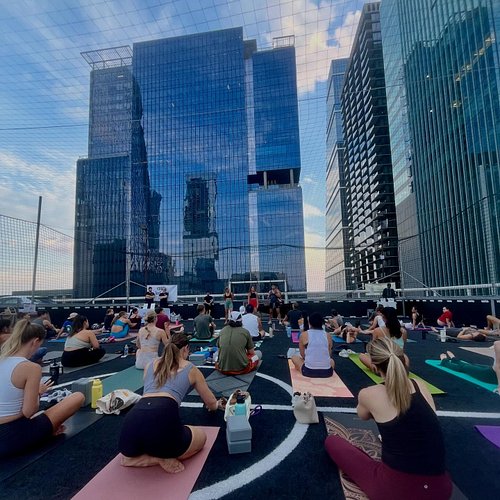 Rooftop yoga is BACK on Sunday, March 1 🎉😎

@vantaathletics rooftop field
6 pm sunset flow
Live set by @jascherie_
Tons of gi...