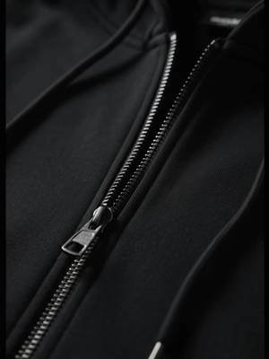 Some things are impossible to put into words. 🖤 Meet SILENCED — dark art, deeper meaning. #DarkStreetwear #GothicFashion #GraphicHoodie #AlternativeStyle #Bellindo