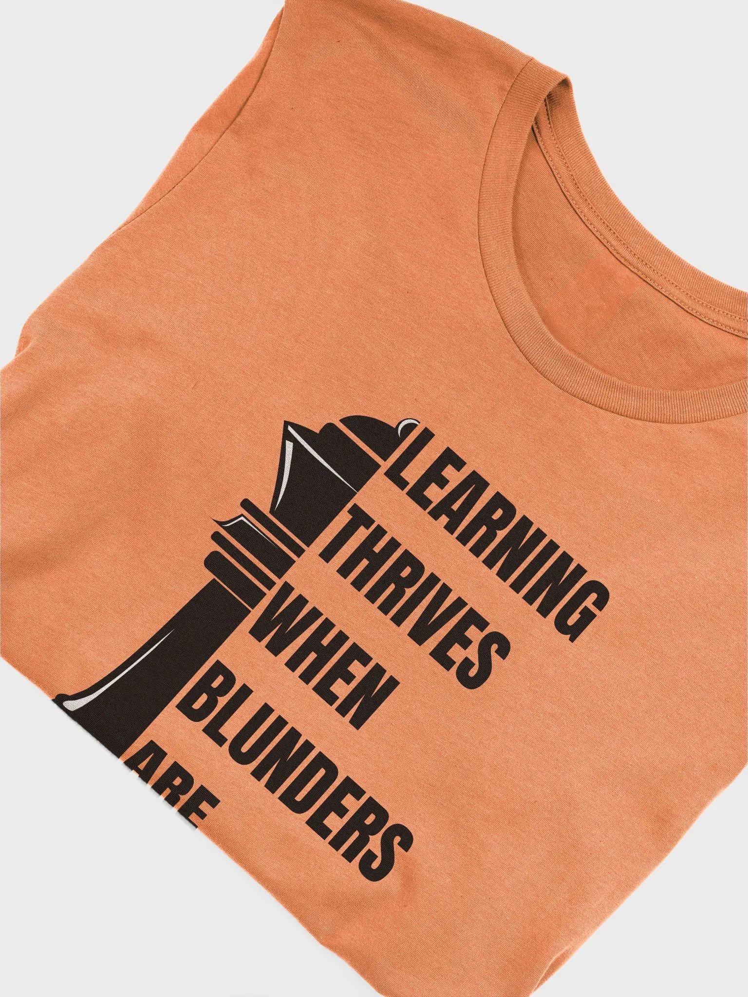 Queen Blunder Canvas Tee product image (55)