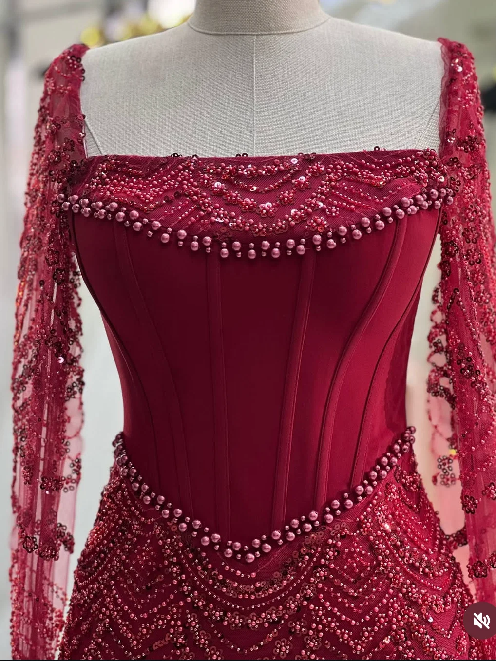 Luxury dress product image (5)