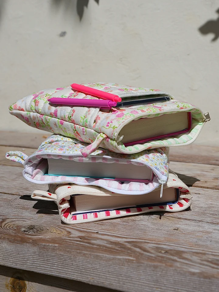 The Faye Booksleeve product image (2)