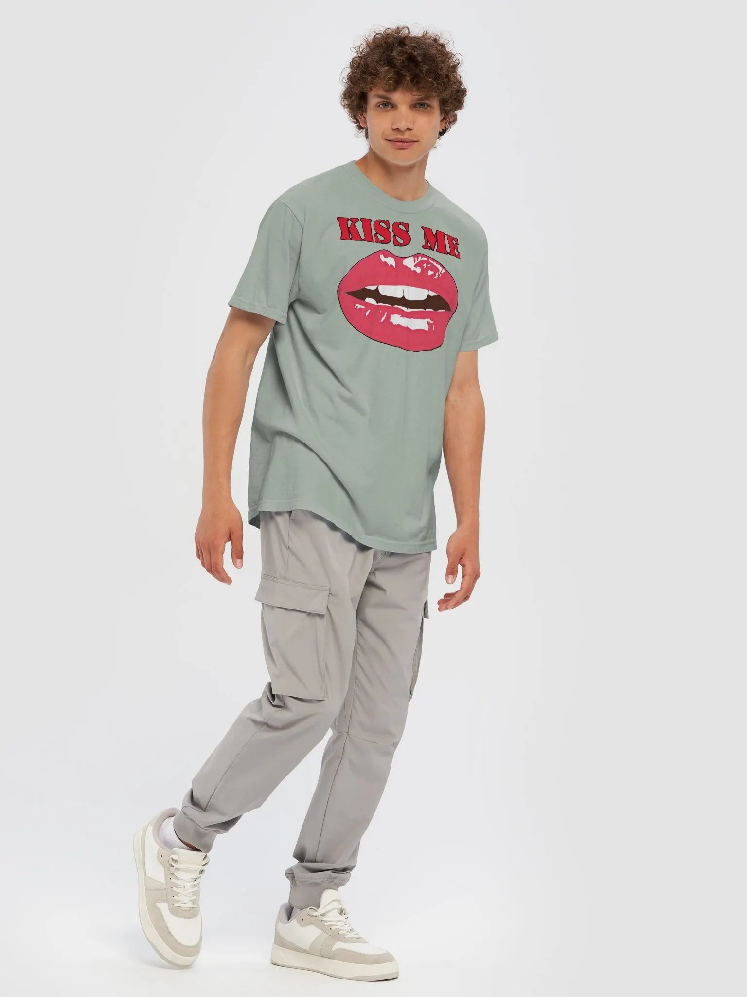 KISS ME product image (96)