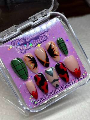 I love #bakudeku and #kiribaku 🧡💚❤️🧡  I will have no shipping wars on my posts, we are respectful of all the ships here 🥰  These are available to purchase on my website, Thebuildergelbabe.com 💜  #mha #myheroacademia #animenails 