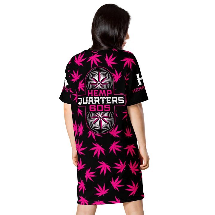 HempQuarters Pink Marijuana Night Shirt product image (2)
