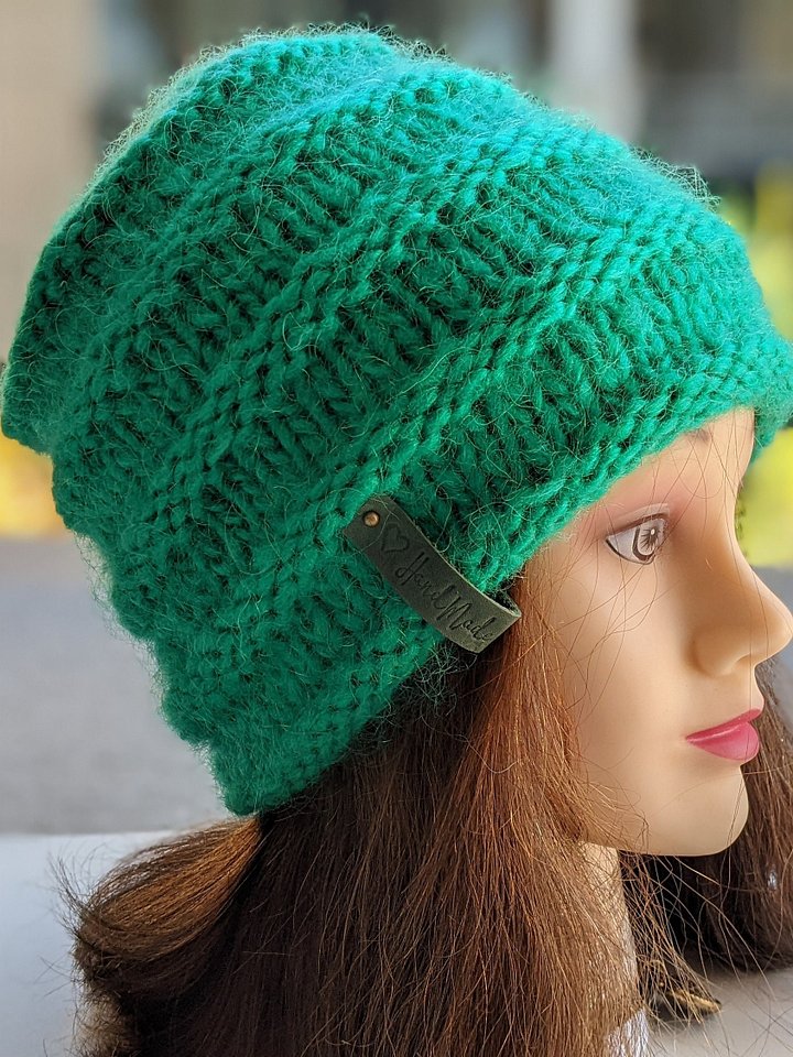 Reversible Chunky Knit Hat Pattern product image (1)