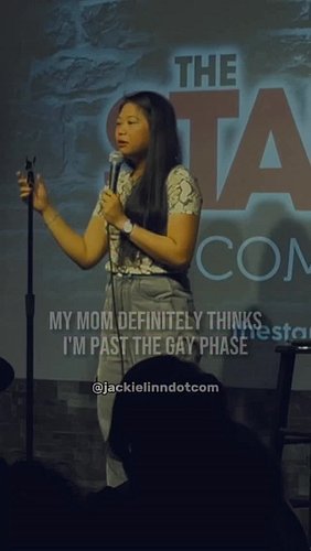 I think it’s time for a trip to the Philippines 🤣 

#standup #chicagocomedy #filipina #filipinoamerican #comedian
