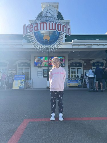 Someone say trip to dreamworld?? LESHGO Ava hit the Giant drop on her first visit and absolutely nailed it!