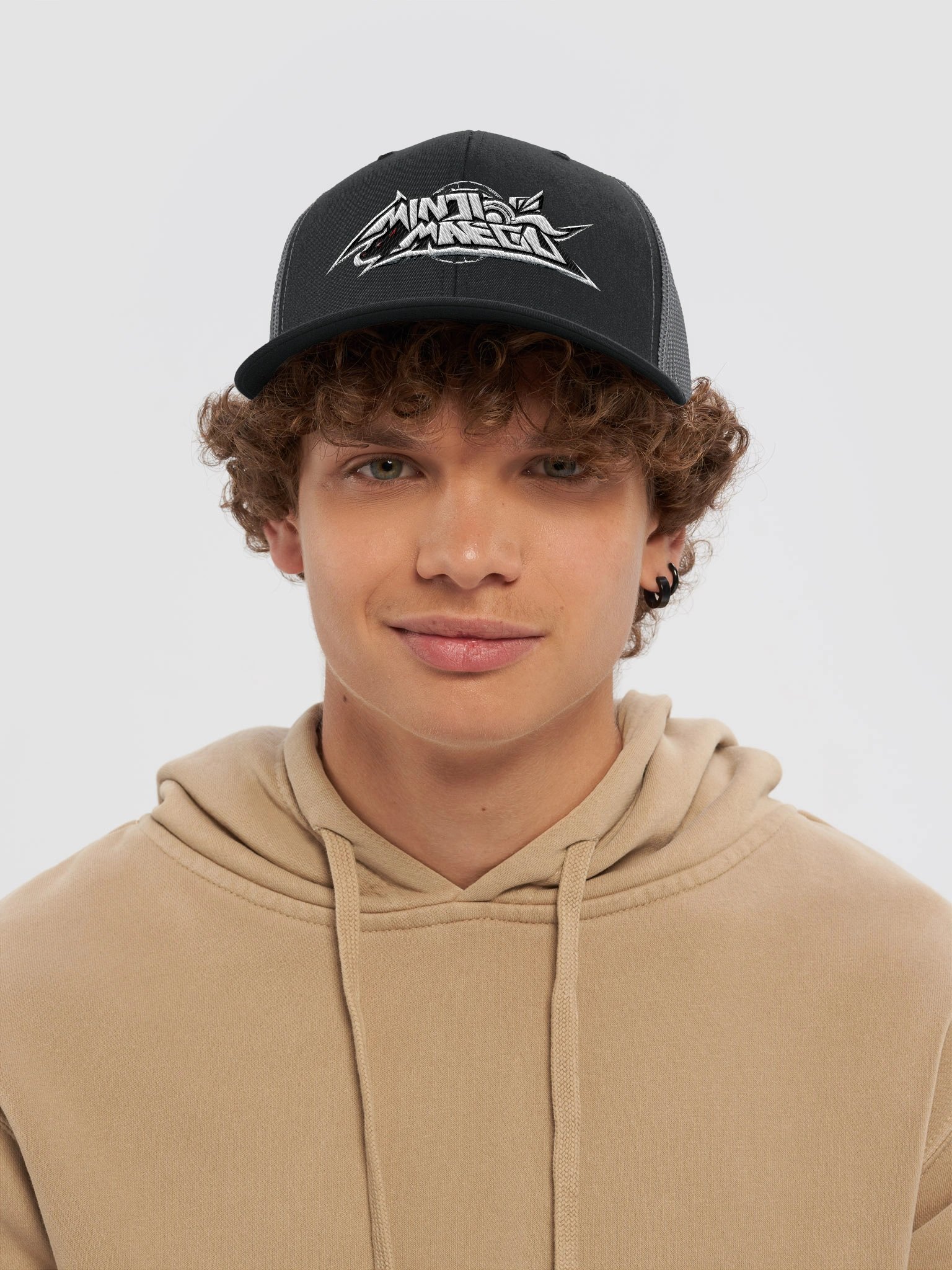 Minji logo trucker hat product image (5)