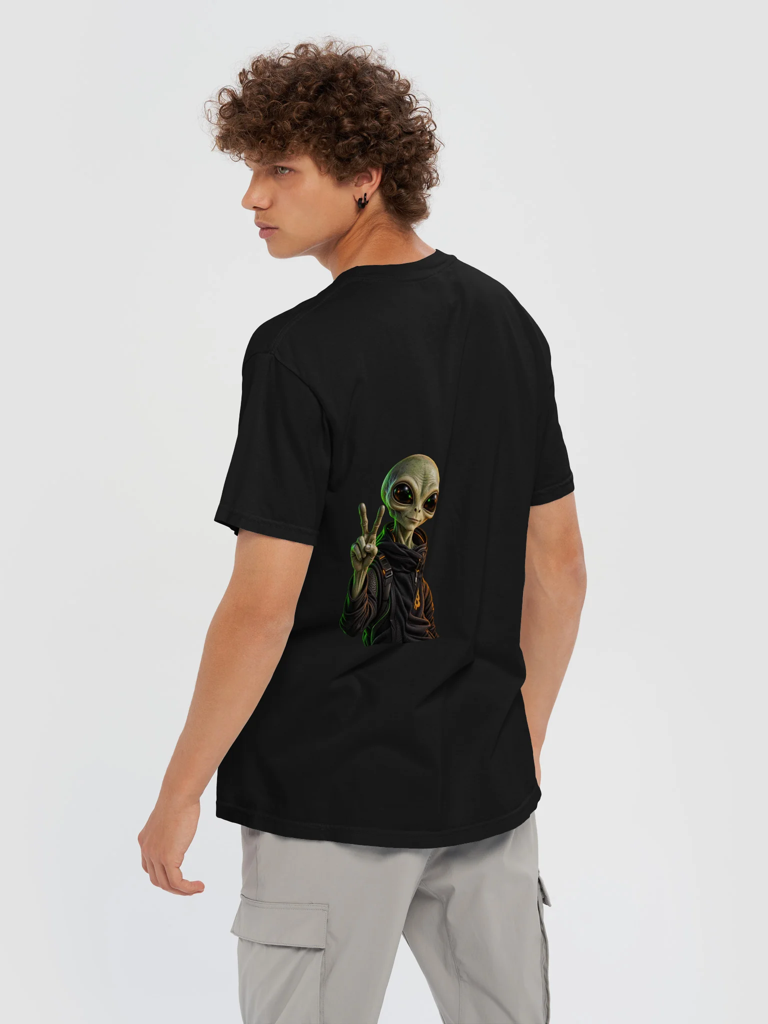 UFO Alien Peace Bitcoin Shirt product image (6)