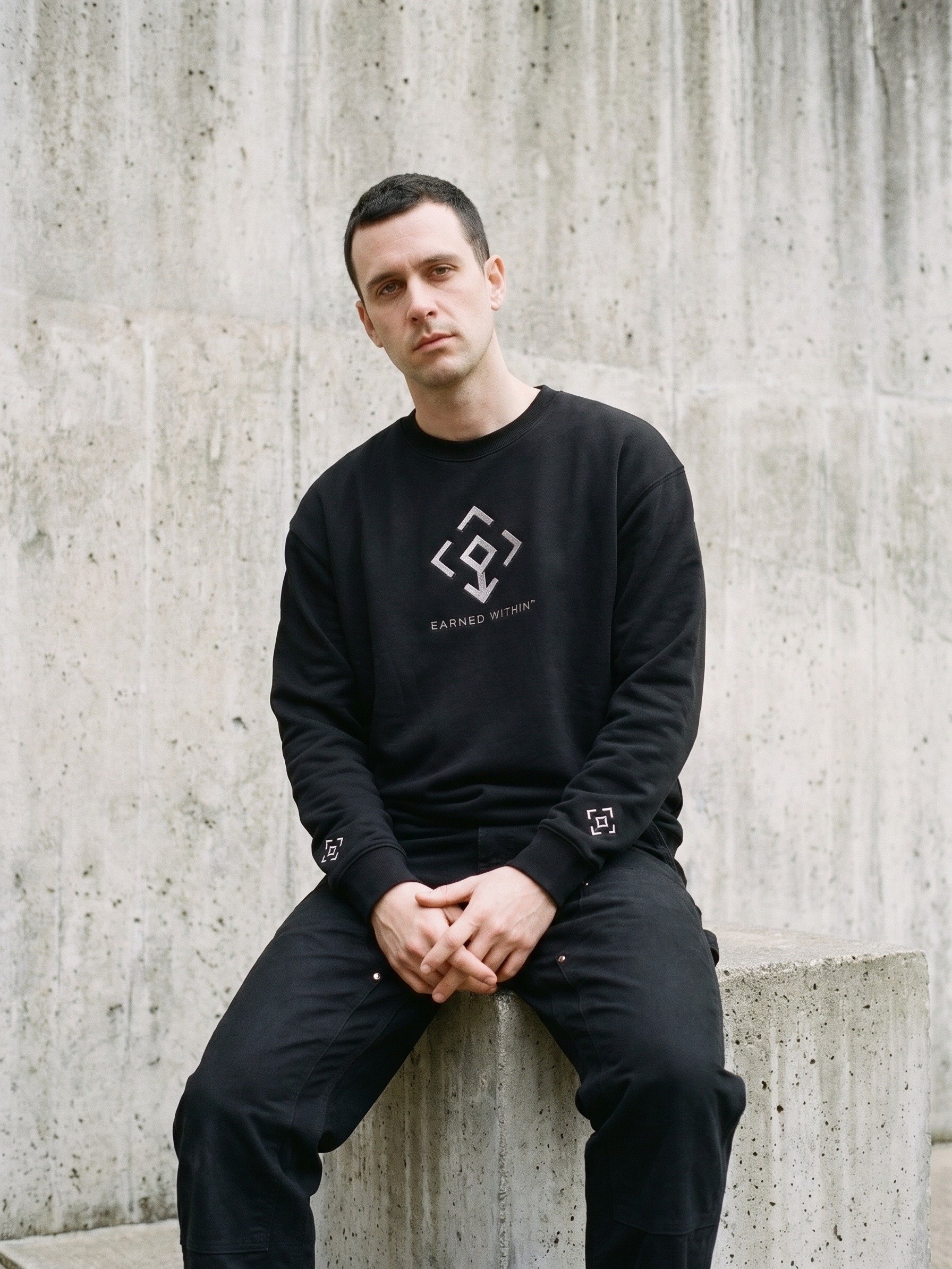THE MARK CREWNECK — DARK product image (3)