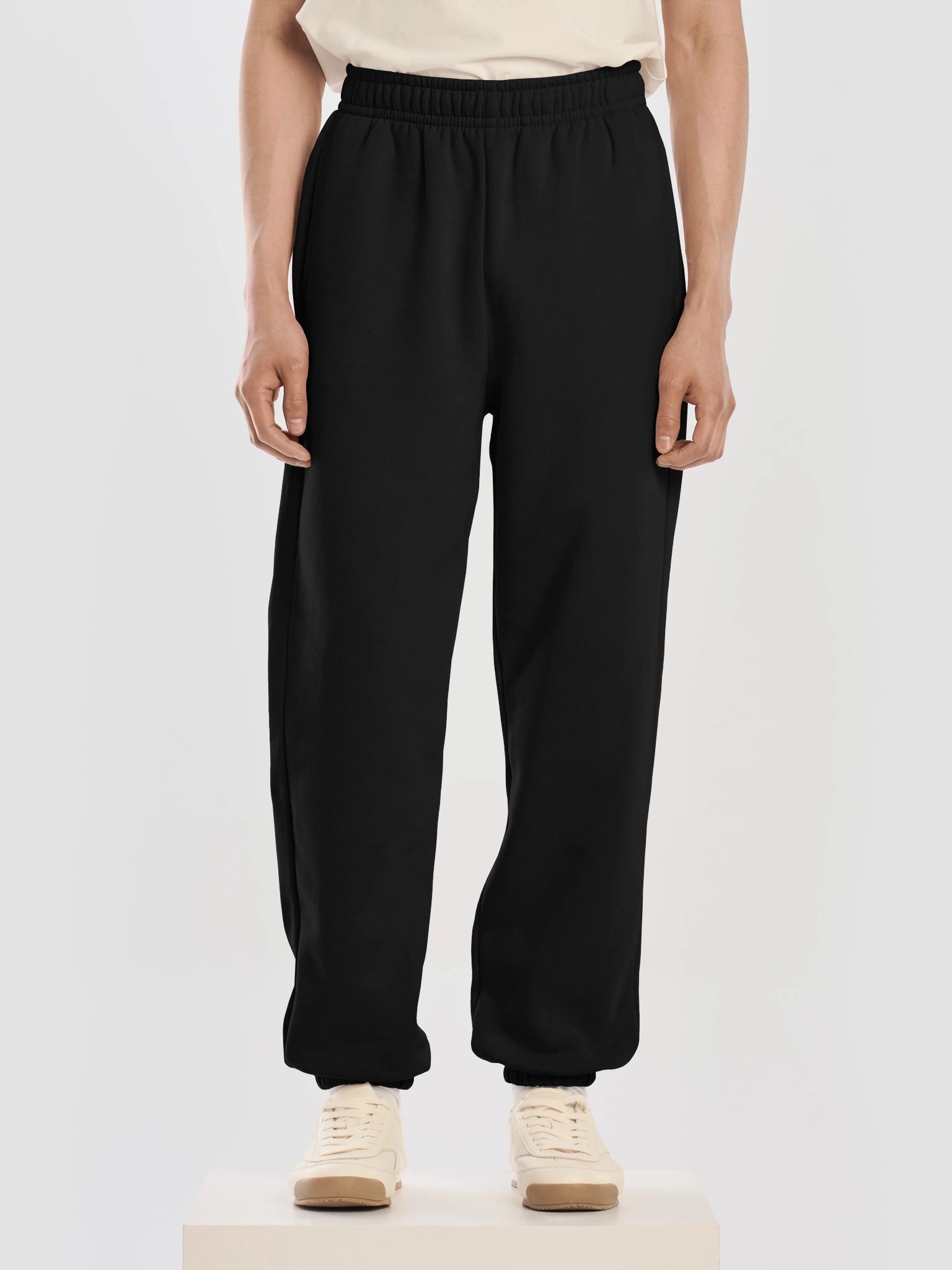 R.O.V.E .Sweatpants product image (1)