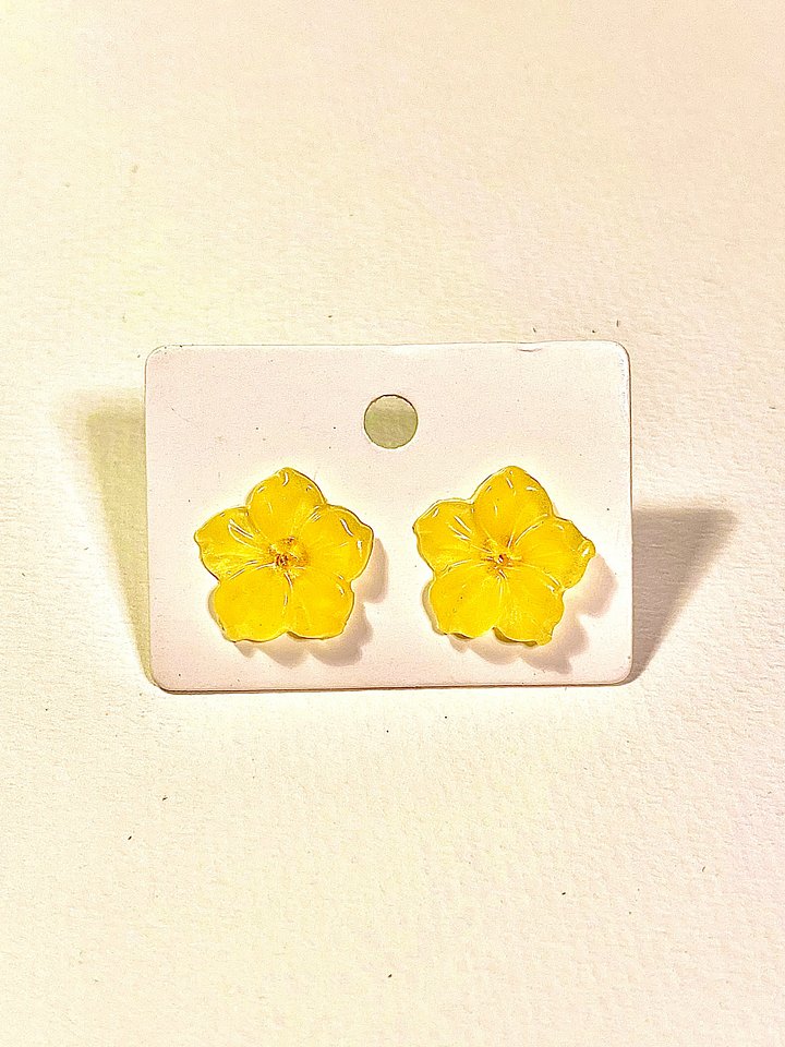 Studs Flores Amarillas product image (1)