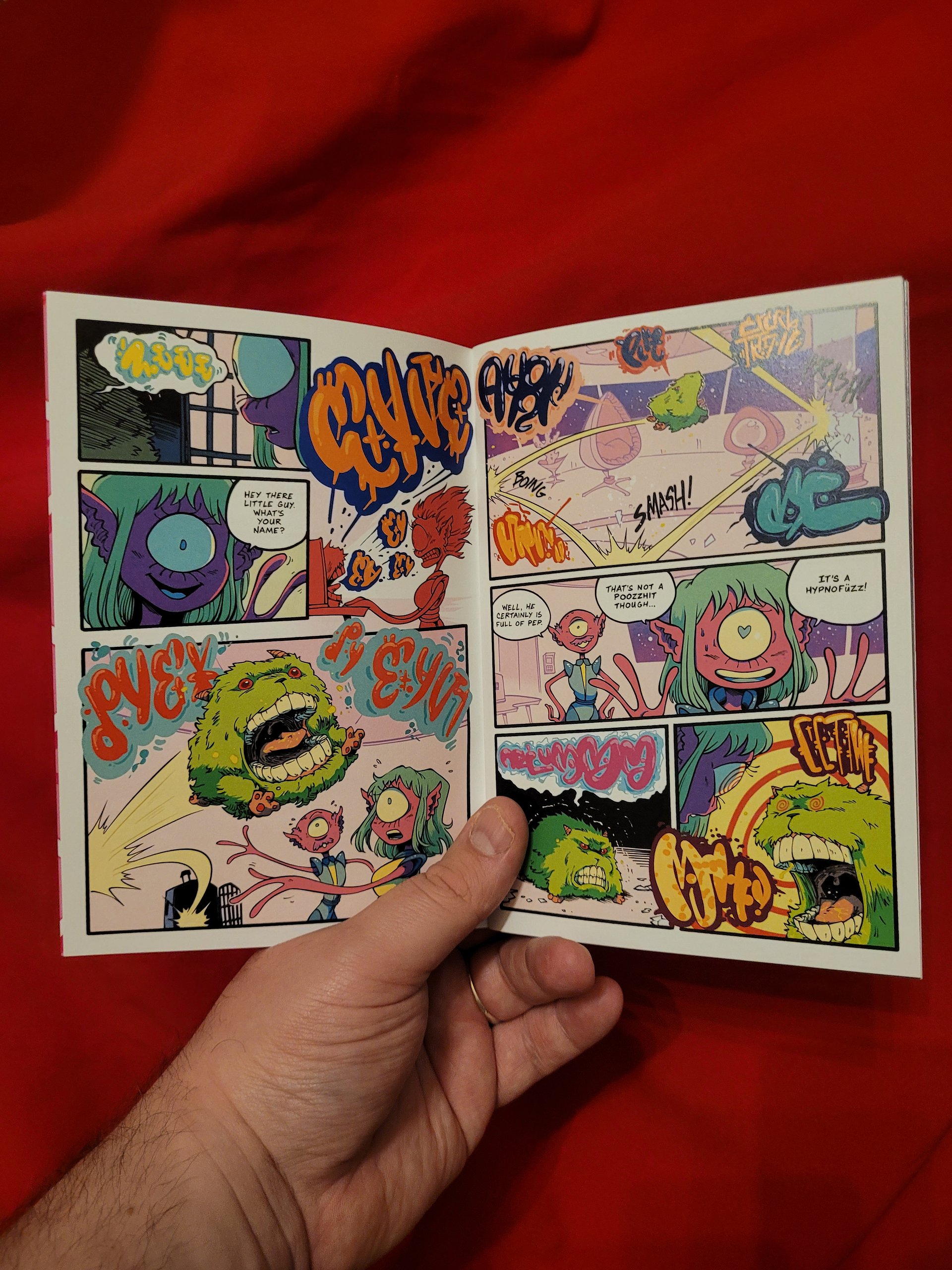 COMRAD - Issue 10 product image (5)