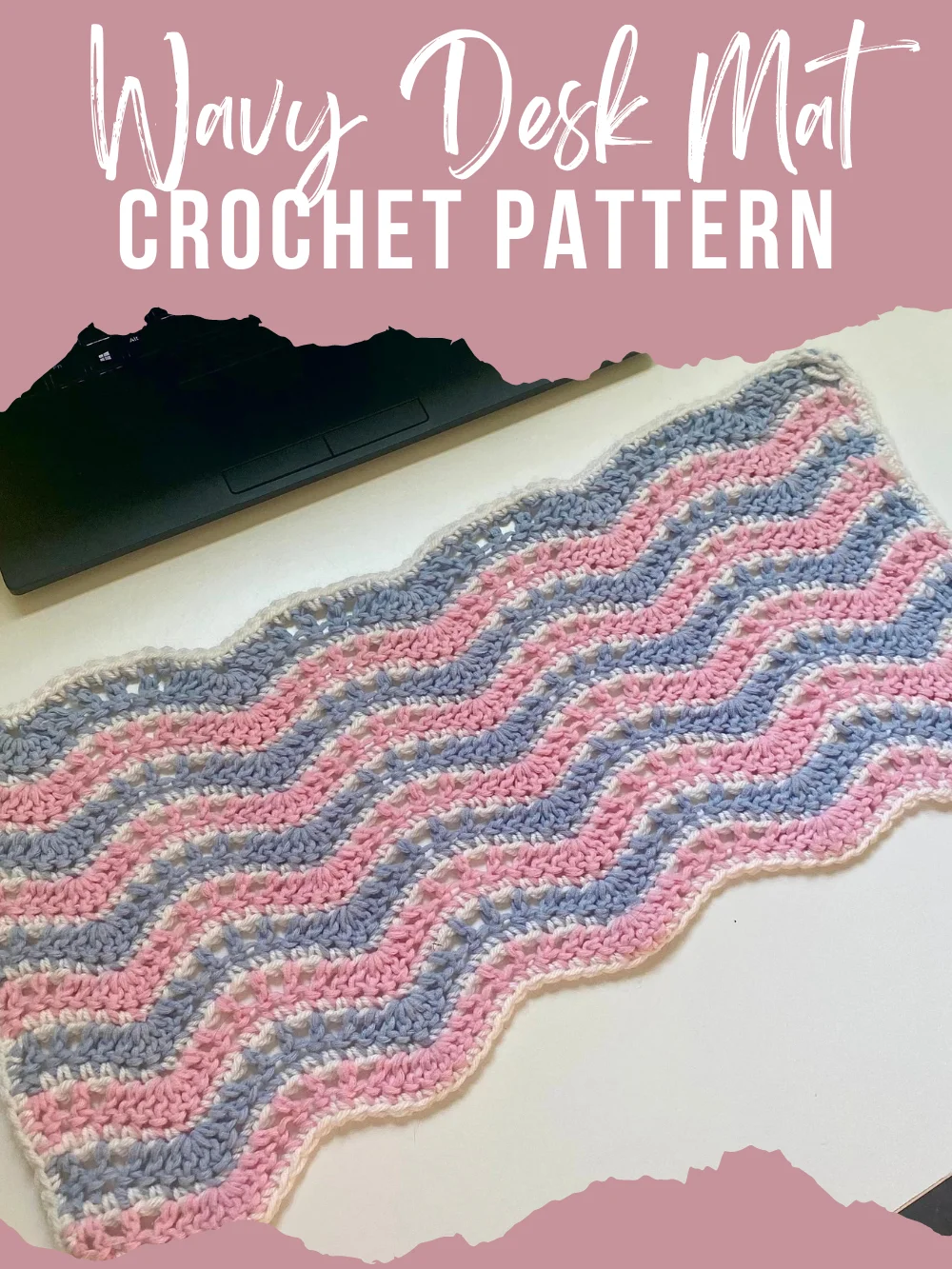 Wavy Desk Mat *Pattern* product image (1)