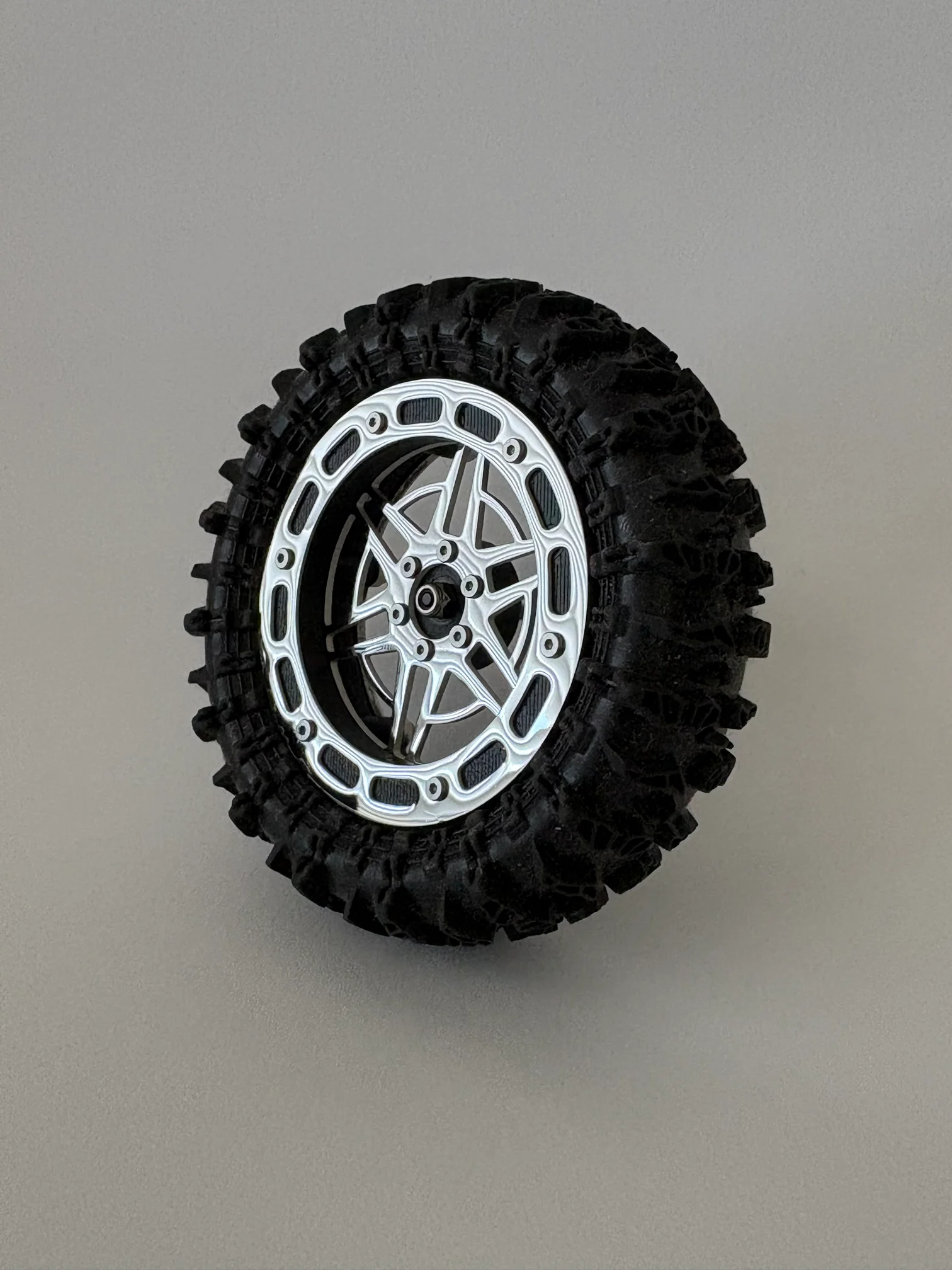 1.8" v2 Wheels - "Supernova" wheel face and "Dash" rings (wheels only) product image (1)