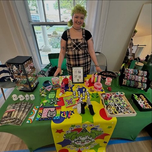 Hiiii I’m Maddles!! I’m a local ATX vendor that makes and sells beaded creations, handmade earrings and bracelets, and copies...
