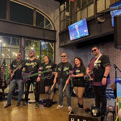 The A Team 

#friendshipgoals #fun #LiveMusic #connecticut #millenials