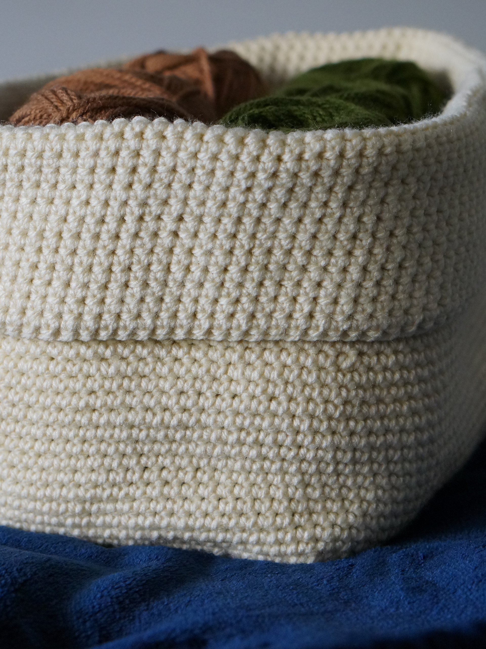 Folded rectangular basket crochet pattern product image (1)