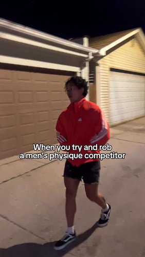 When you mess with the wrong physique athlete 😤
.
.
.
#gym #pinoyfitness #gymmemes #mensphysique #fitness