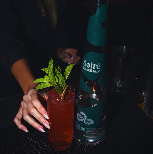 CLEAN RUM WINS 🏆
even in cocktails, the difference shows.

smooth on the palate // clean on the finish.
zero additives // zer...