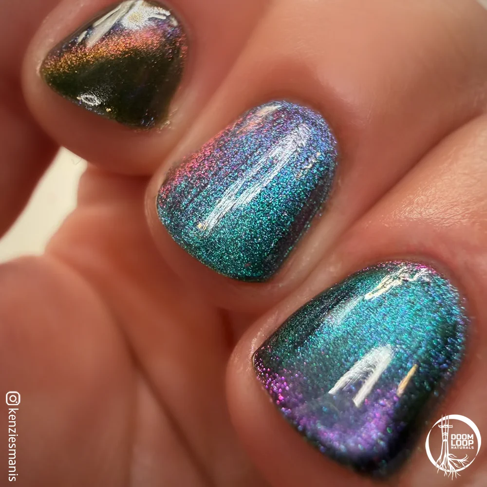 POOL MOOD - Green Teal and Violet High Contrast Magnetic Nail Polish product image (11)