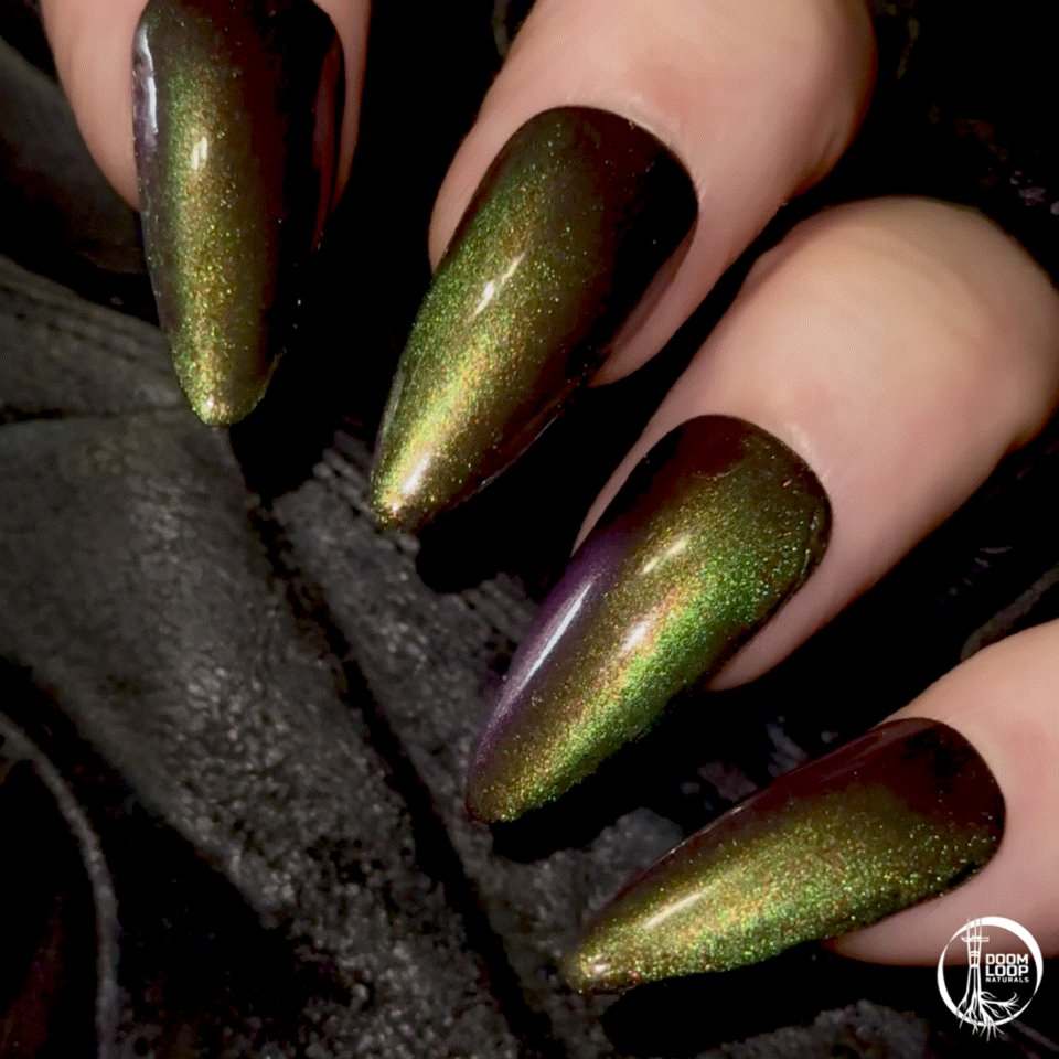NOBODY OWNS THE MOON - Midnight Indigo Green-Red Magnetic Nail Polish product image (2)