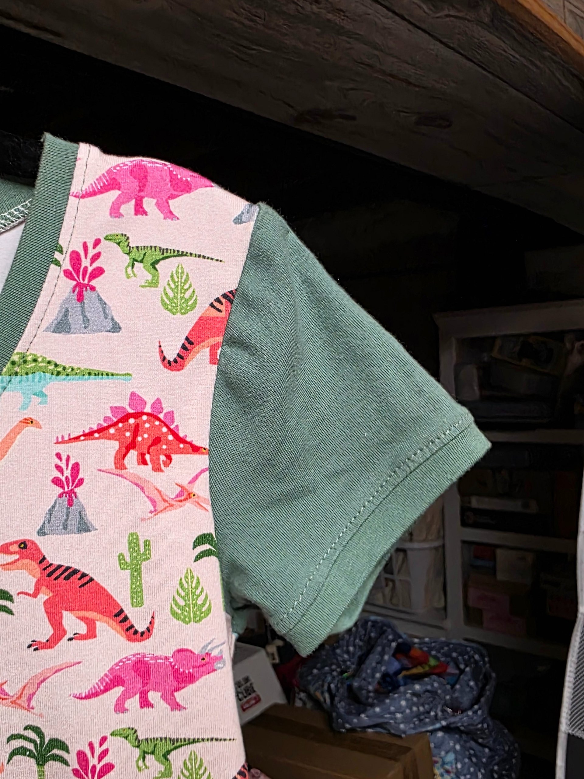 KPEA - Size 8 - GENTLY USED - Dino top dress product image (5)