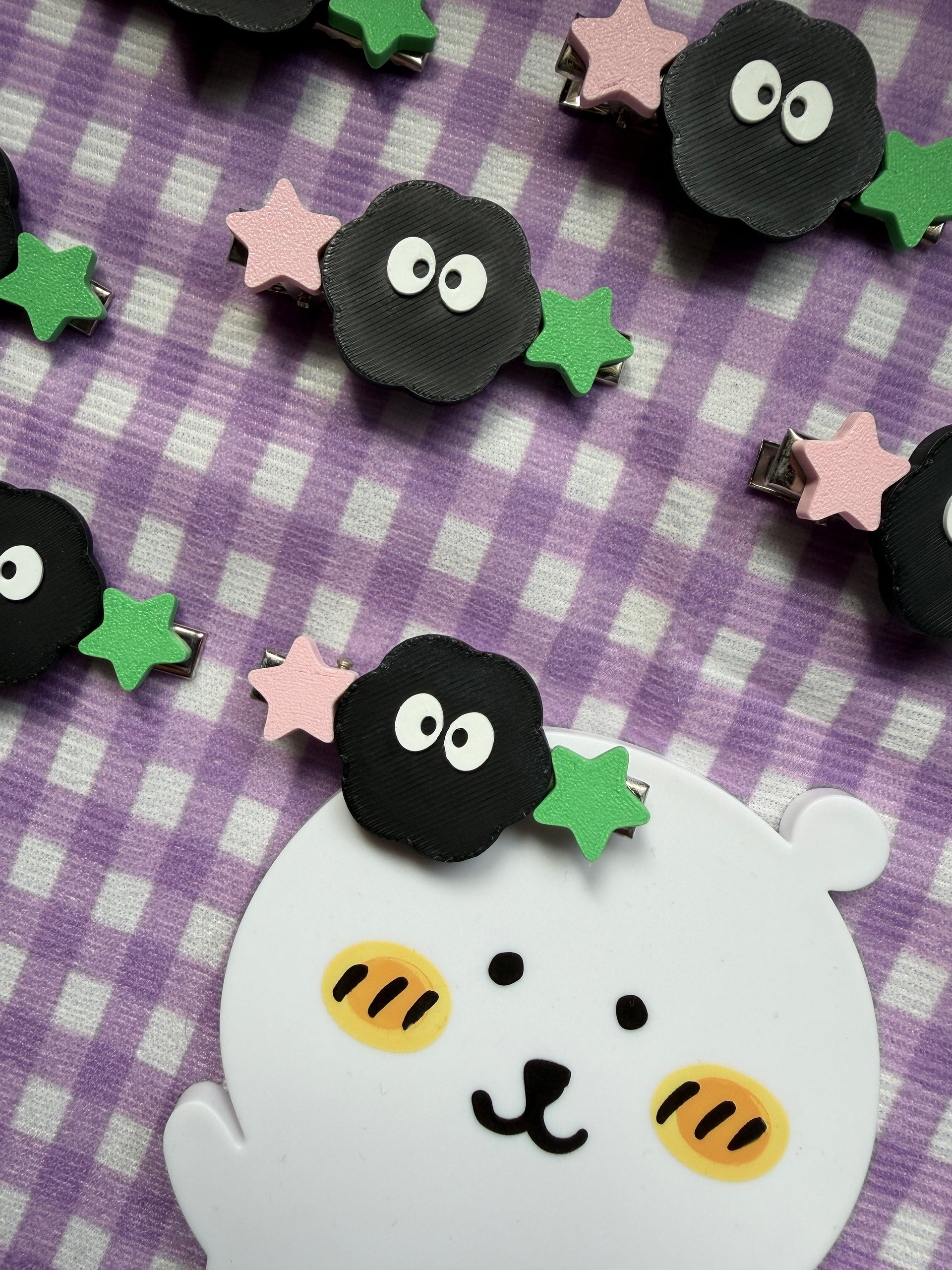 Soot hairclip product image (2)