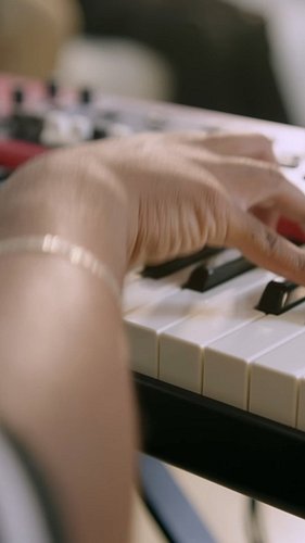 🎼 Un toque del maestro!!!

🎹 Lleva tu adoración al siguiente nivel con la Secuencia Multitrack de 