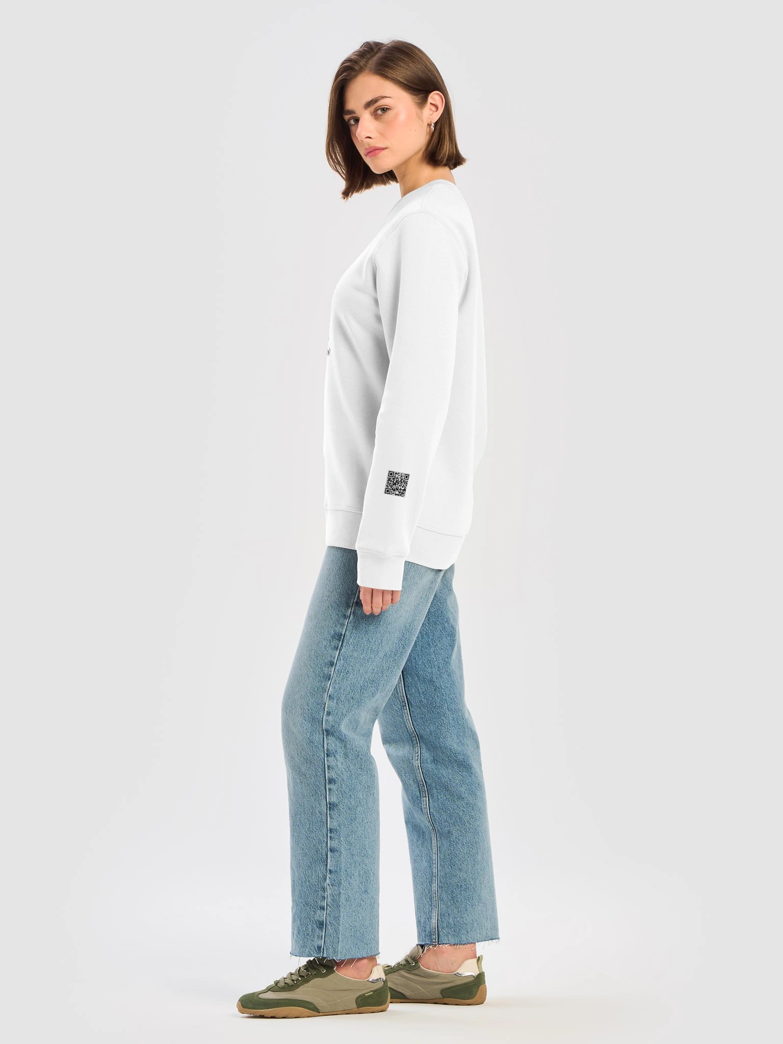 The Commons Creative Heart Sweatshirt product image (23)