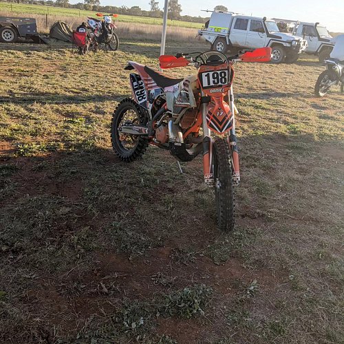 Nice to be riding again... After a year 😅 Getting ready for a nice 250km ride tomorrow!

.

#motorcycle #motorcross #enduro