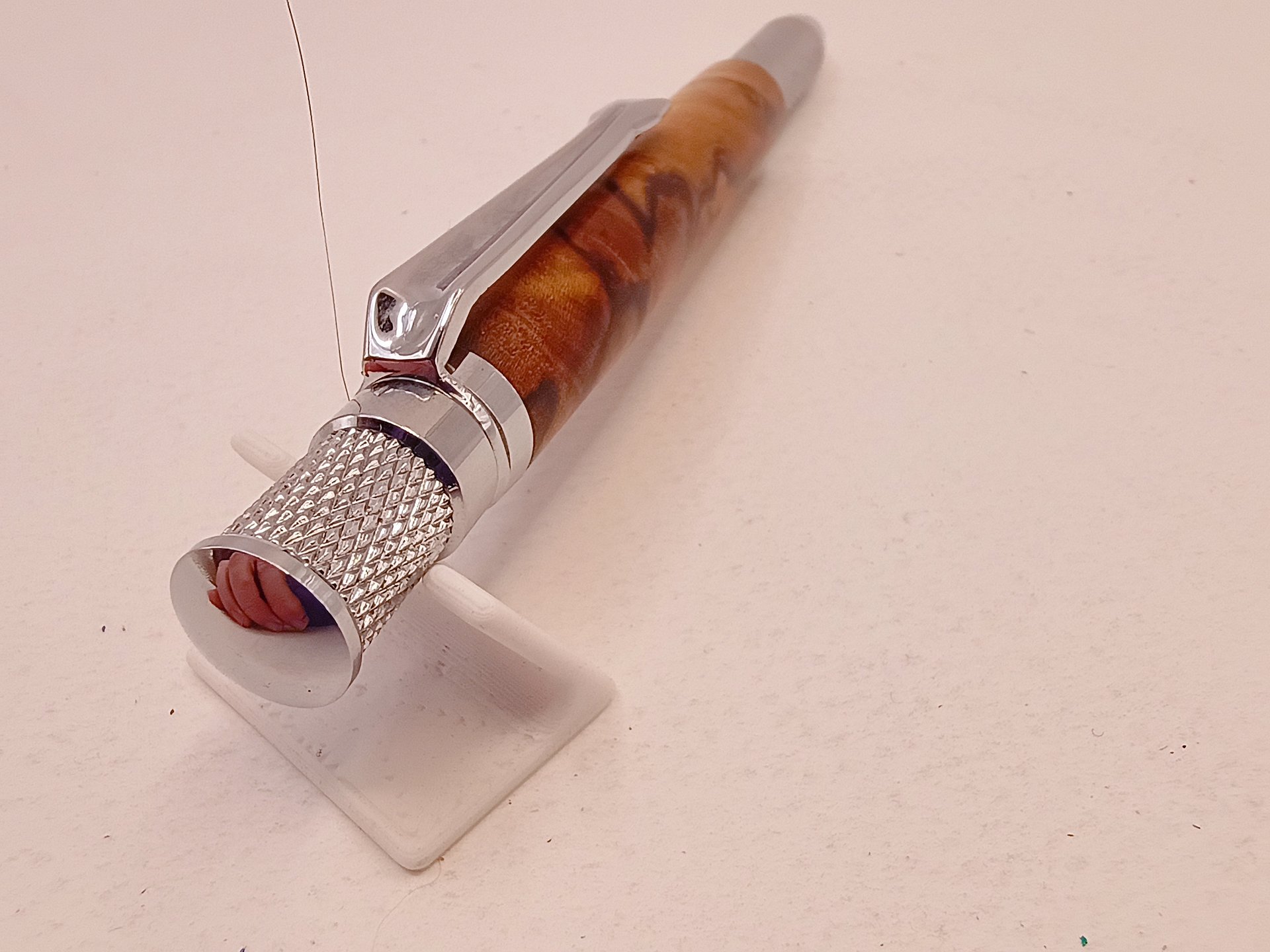 Knurl Pen – Natural Burl Edition product image (2)