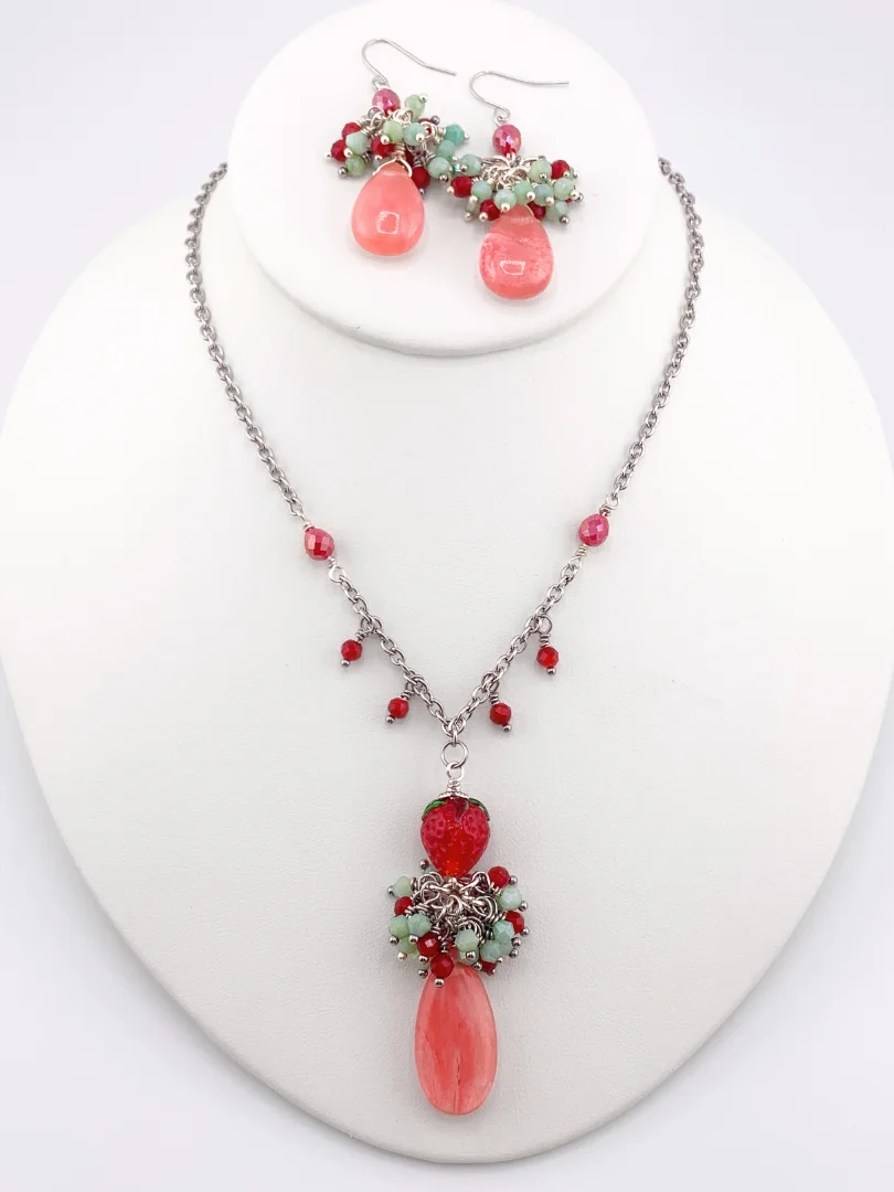 Lampwork Strawberry, Cherry Quartz Beaded Cluster Pendant Necklace Set product image (2)