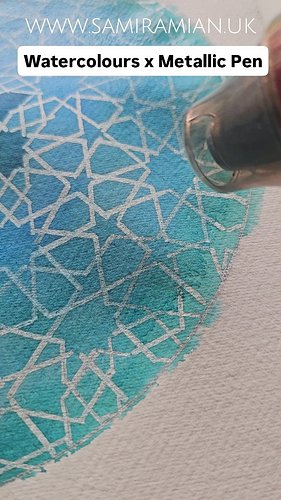 .For all asking:
.It's a Pebeo 4 Artist Silver pen.
If the metallic pen is oil based, with a ball bearing in the barrel, it's...