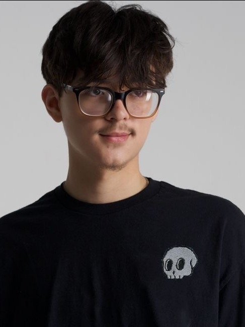 Unisex skull t-shirt product image (1)