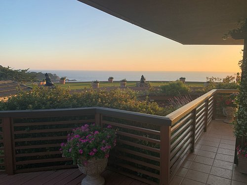 Look at these views!
If I had money I would live here.