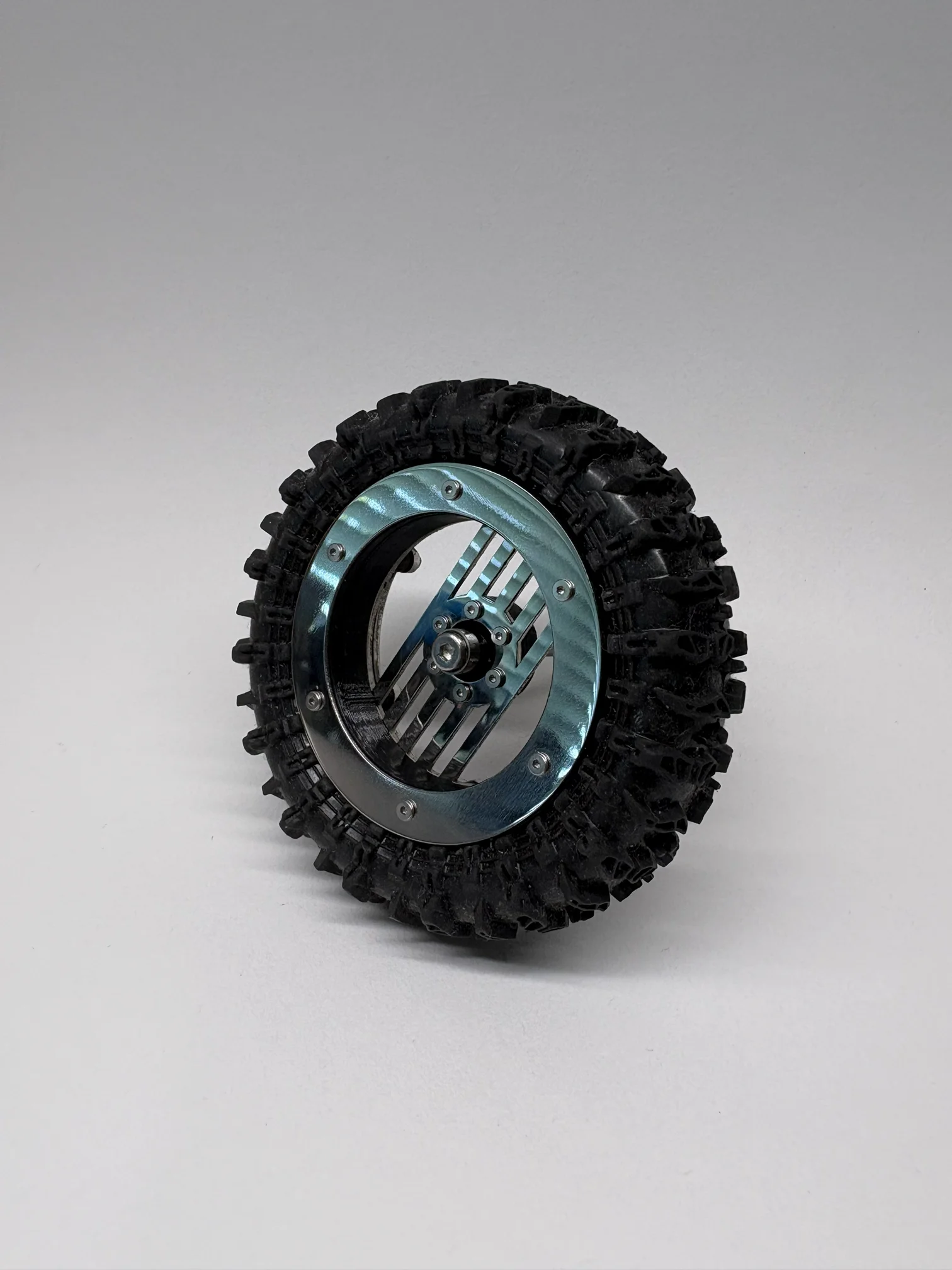 1.8" v2 Floater Wheels - "Stunner" wheel face with "Horizon" floater product image (2)