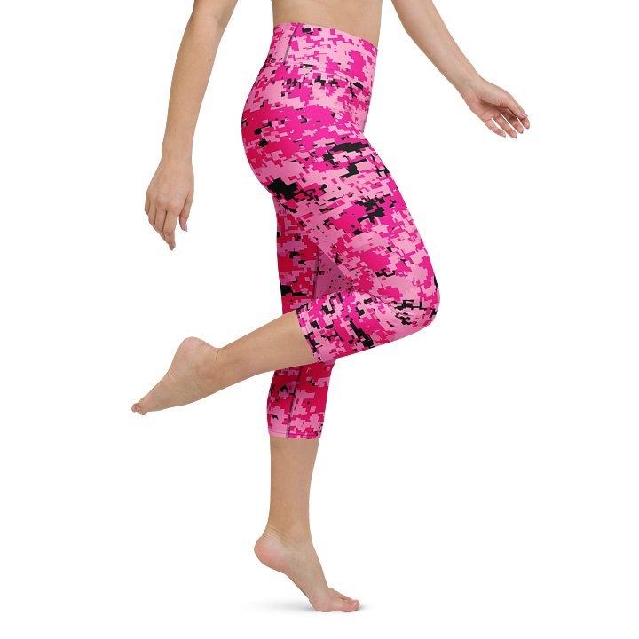 Pink Mosaic 90s Yoga Capri Leggings product image (1)